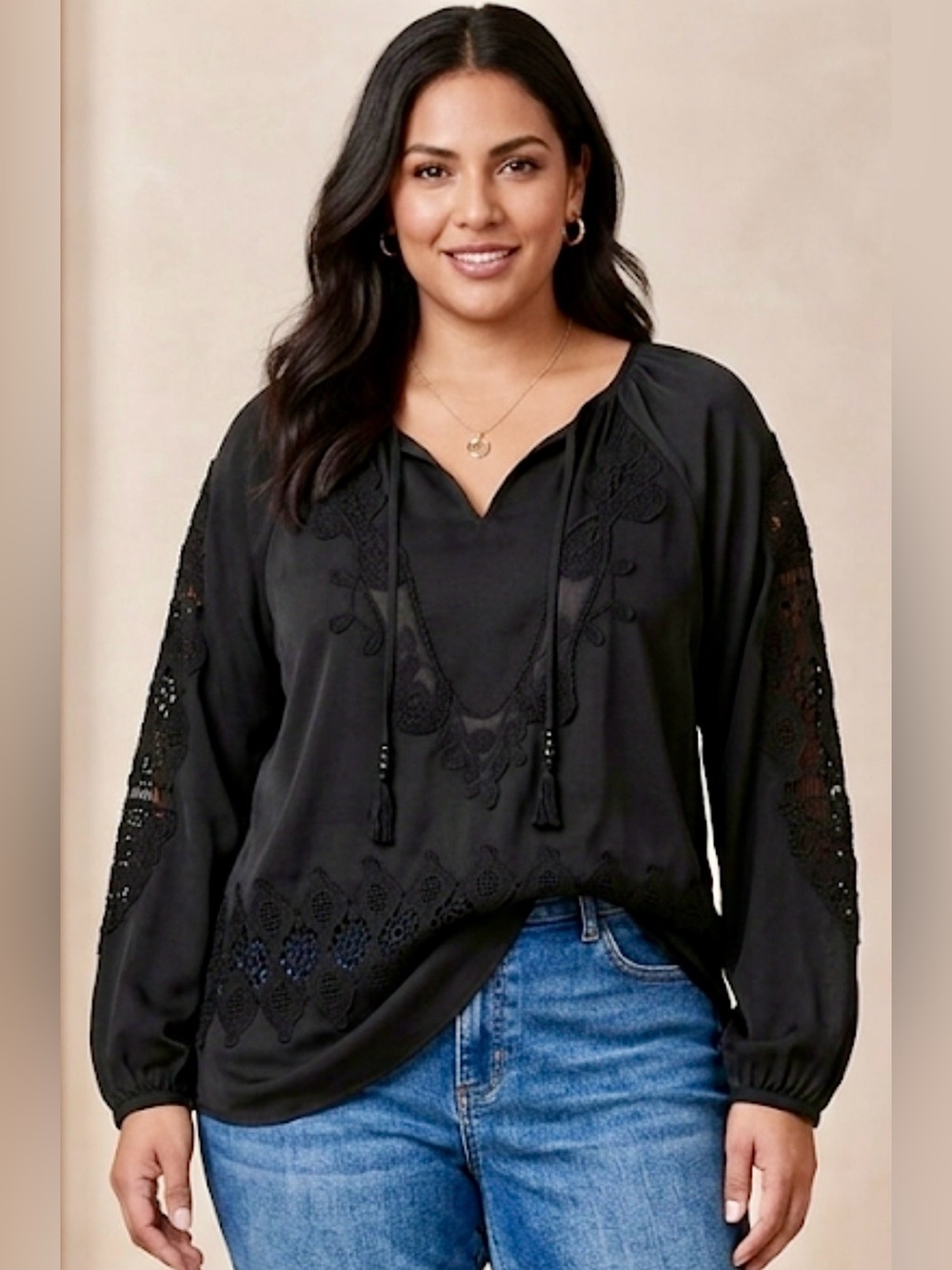 Chico's, NWOT, Black Boho blouse, Size 0 ( M ) . P2P: 20”-21”. Embroidery, lace.